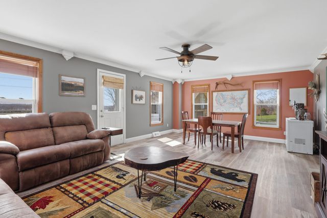 6400 Valley Drive, Bettendorf, IA 52722