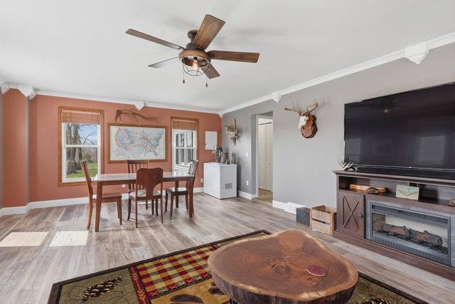 6400 Valley Drive, Bettendorf, IA 52722