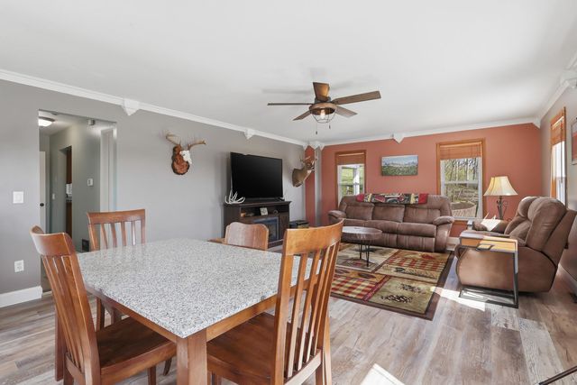 6400 Valley Drive, Bettendorf, IA 52722