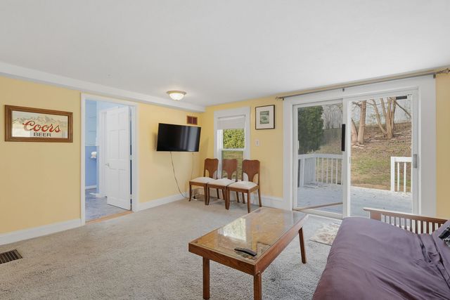 6400 Valley Drive, Bettendorf, IA 52722