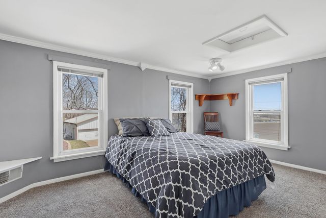 6400 Valley Drive, Bettendorf, IA 52722