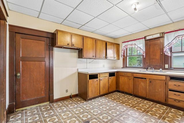 612 Western Avenue, Watertown, WI 53094