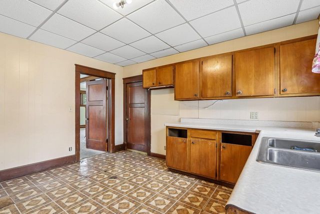 612 Western Avenue, Watertown, WI 53094