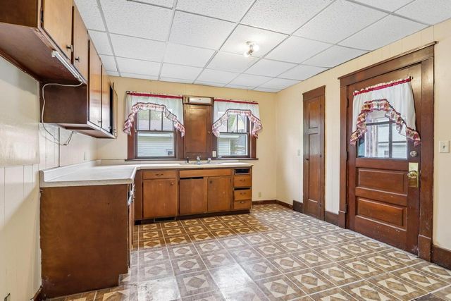 612 Western Avenue, Watertown, WI 53094