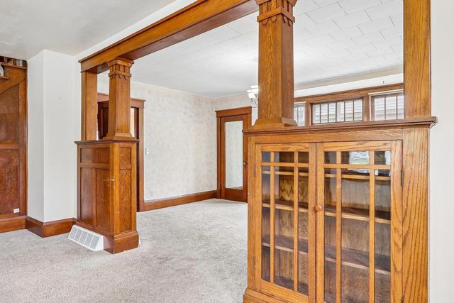 612 Western Avenue, Watertown, WI 53094