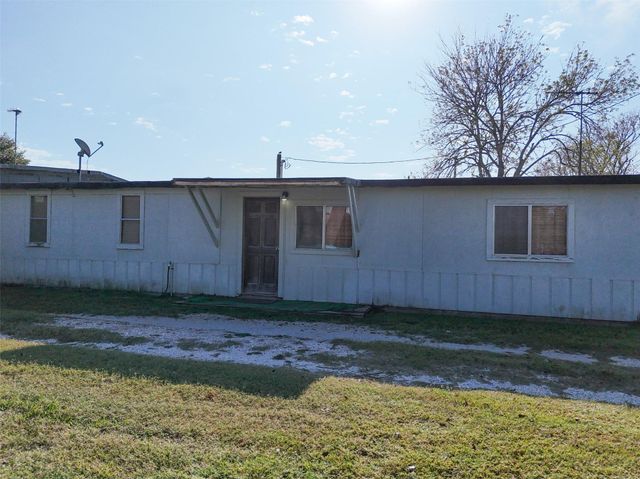 686 County Road 257, Matagorda, TX 77457