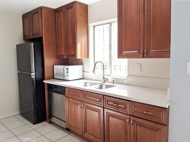 15527 Parthenia Street 4, North Hills, CA 91343