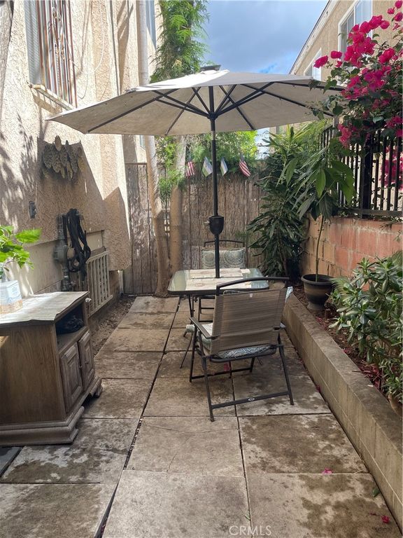 15527 Parthenia Street 4, North Hills, CA 91343