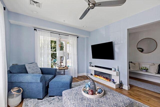 10 Bank Street UNIT 10, Eastham, MA 02642