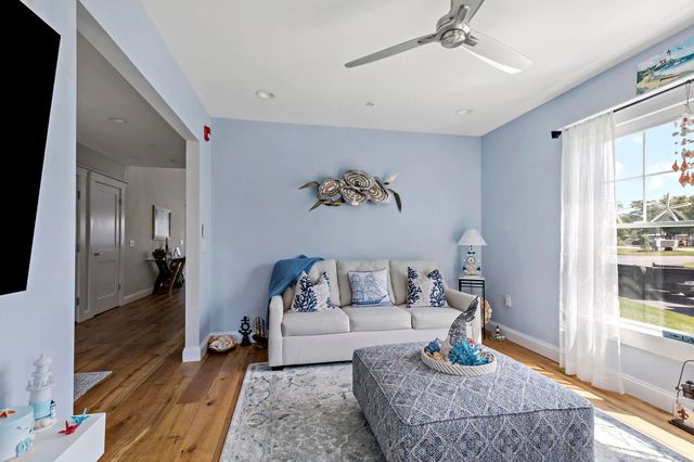 10 Bank Street UNIT 10, Eastham, MA 02642