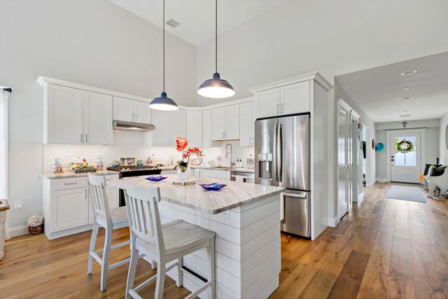 10 Bank Street UNIT 10, Eastham, MA 02642