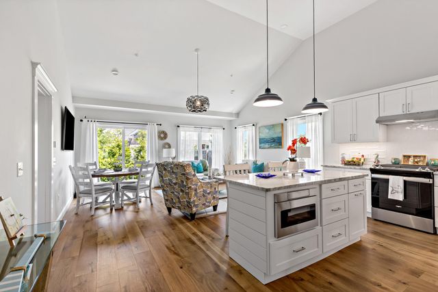 10 Bank Street UNIT 10, Eastham, MA 02642