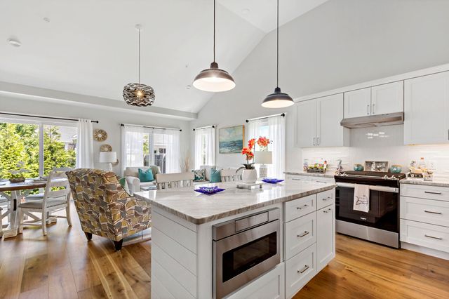 10 Bank Street UNIT 10, Eastham, MA 02642