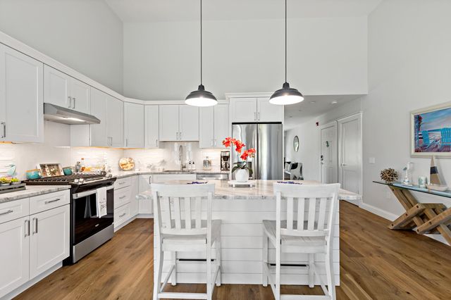 10 Bank Street UNIT 10, Eastham, MA 02642