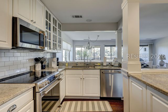 60 Carnoustie Rd Apt 979, Hilton Head Island, SC 29928