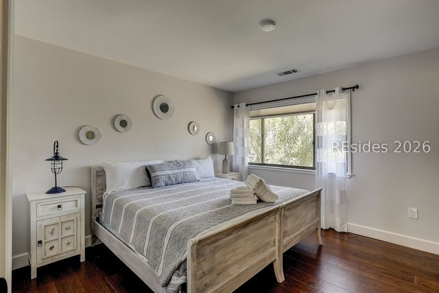 60 Carnoustie Rd Apt 979, Hilton Head Island, SC 29928