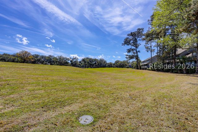 60 Carnoustie Rd Apt 979, Hilton Head Island, SC 29928