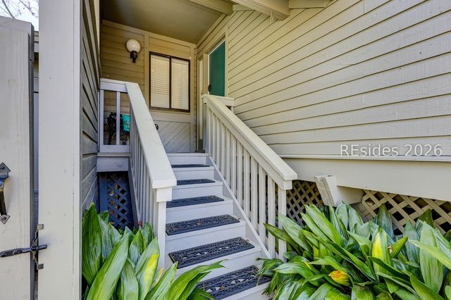 60 Carnoustie Rd Apt 979, Hilton Head Island, SC 29928