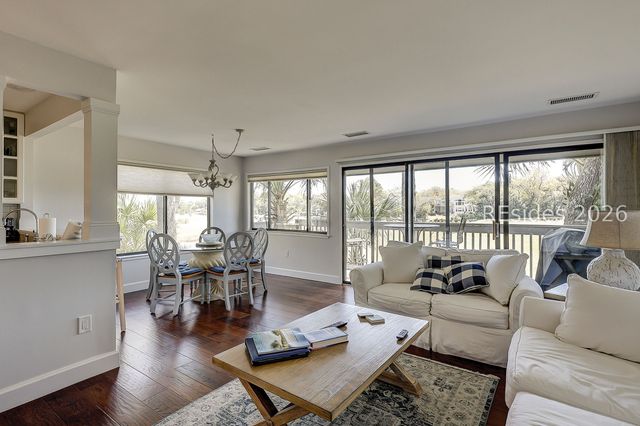 60 Carnoustie Rd Apt 979, Hilton Head Island, SC 29928