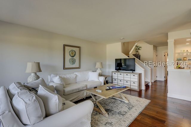 60 Carnoustie Rd Apt 979, Hilton Head Island, SC 29928