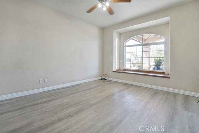 12771 Elm Street, Oak Hills, CA 92344