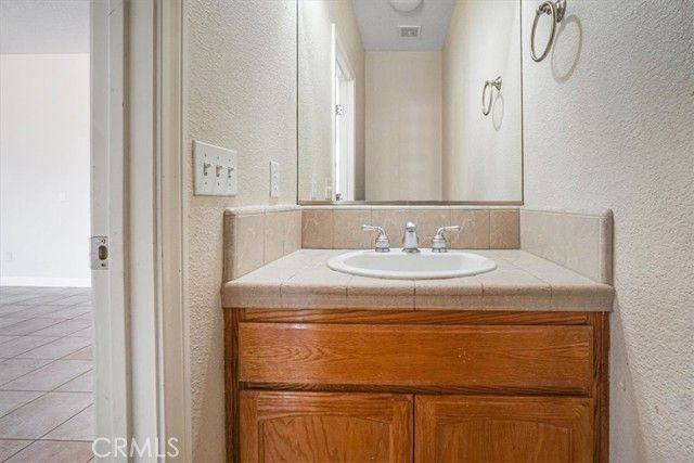 12771 Elm Street, Oak Hills, CA 92344