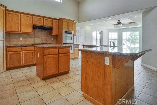 12771 Elm Street, Oak Hills, CA 92344