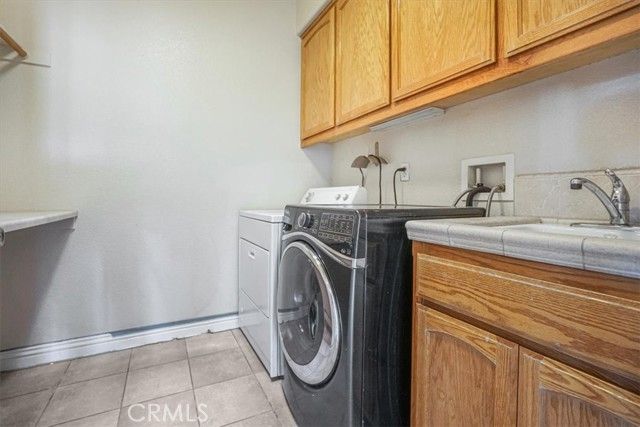 12771 Elm Street, Oak Hills, CA 92344