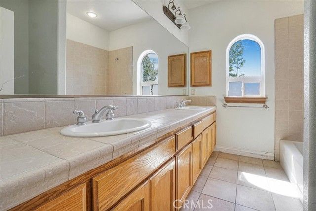 12771 Elm Street, Oak Hills, CA 92344