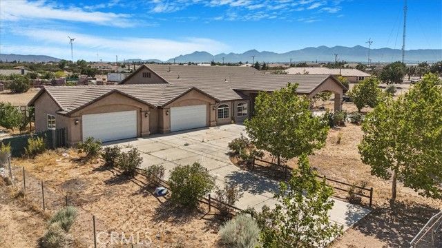 12771 Elm Street, Oak Hills, CA 92344