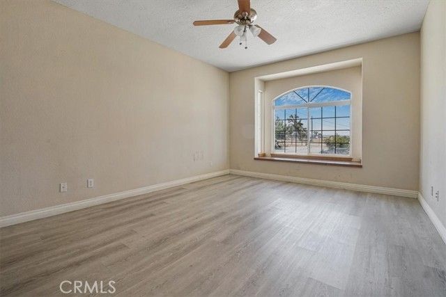 12771 Elm Street, Oak Hills, CA 92344