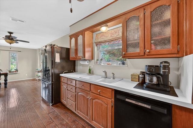 1145 S Timberline Drive, Benbrook, TX 76126