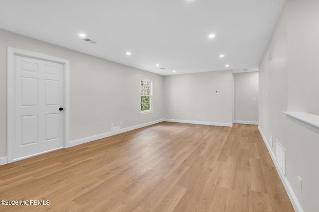 18-7 Augusta Court, Freehold, NJ 07728