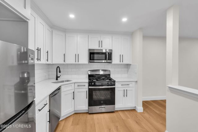 18-7 Augusta Court, Freehold, NJ 07728