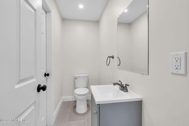 18-7 Augusta Court, Freehold, NJ 07728