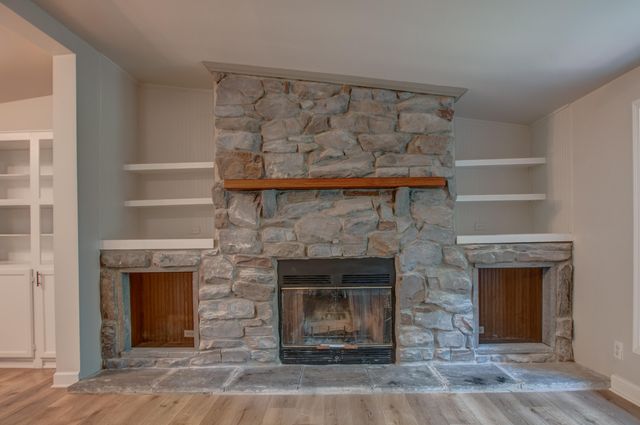4605 Bear Lane, Valparaiso, IN 46383