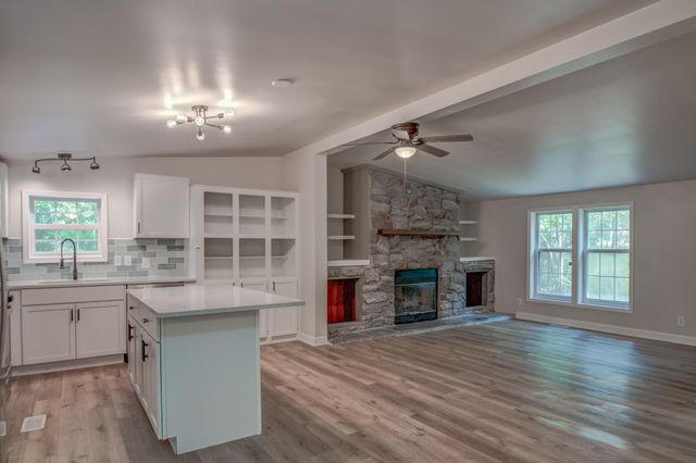 4605 Bear Lane, Valparaiso, IN 46383