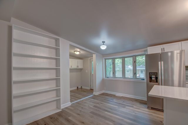 4605 Bear Lane, Valparaiso, IN 46383