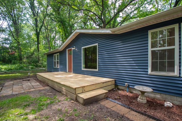 4605 Bear Lane, Valparaiso, IN 46383