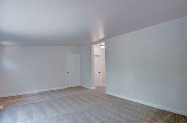 4605 Bear Lane, Valparaiso, IN 46383