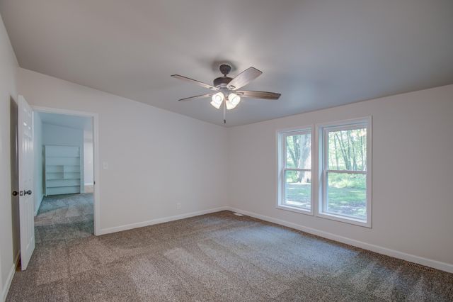 4605 Bear Lane, Valparaiso, IN 46383