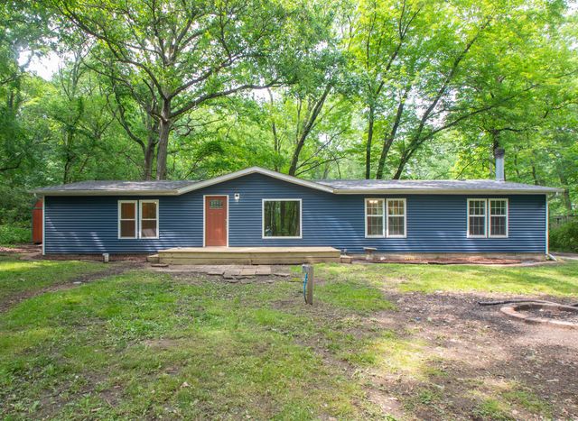 4605 Bear Lane, Valparaiso, IN 46383
