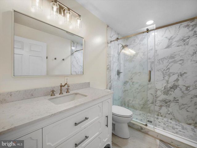 570 WELLTOWN RD, Winchester, VA 22603