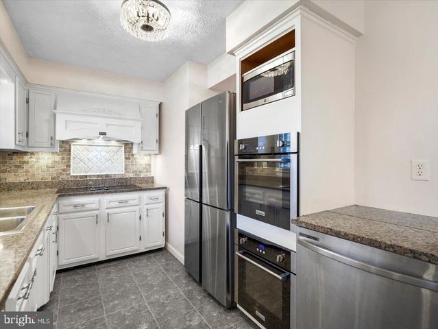 570 WELLTOWN RD, Winchester, VA 22603