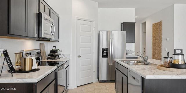 5567 E Button Lane, San Tan Valley, AZ 85140