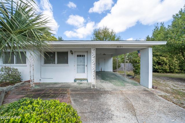 2224 Edgewood Drive, Panama City, FL 32405