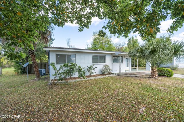 2224 Edgewood Drive, Panama City, FL 32405