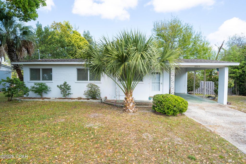 2224 Edgewood Drive, Panama City, FL 32405