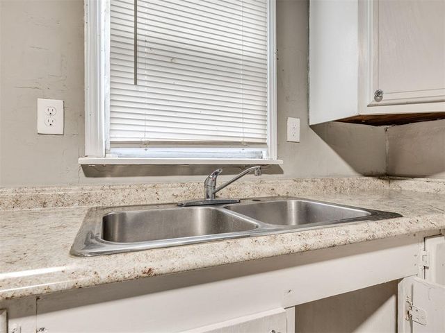 3205 SW 20th Street, Oklahoma City, OK 73108