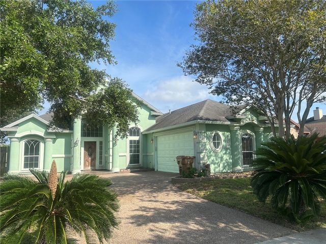 8302 Serenity Cir, Corpus Christi, TX 78414